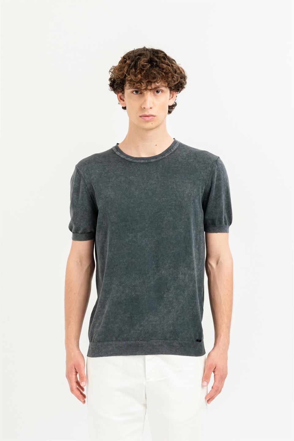 Bisiklet Yaka Kısa Kollu %100 Pamuk Slim Fit Erkek T-shirt