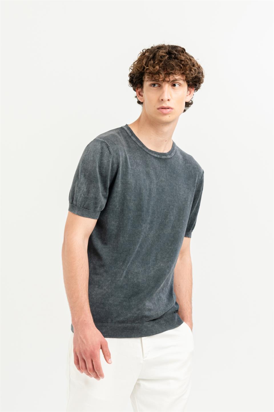Bisiklet Yaka Kısa Kollu %100 Pamuk Slim Fit Erkek T-shirt