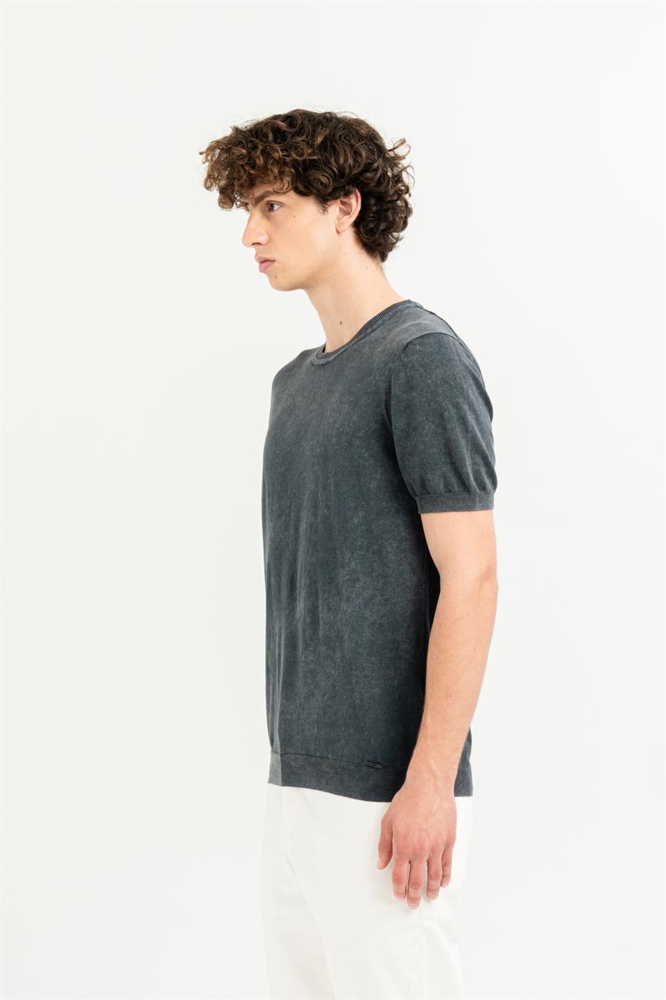 Bisiklet Yaka Kısa Kollu %100 Pamuk Slim Fit Erkek T-shirt