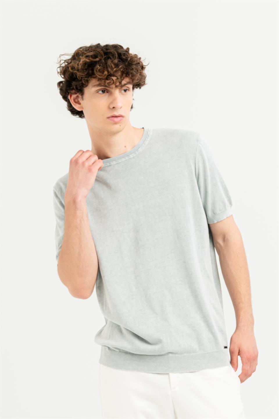 Bisiklet Yaka Kısa Kollu %100 Pamuk Slim Fit Erkek T-shirt