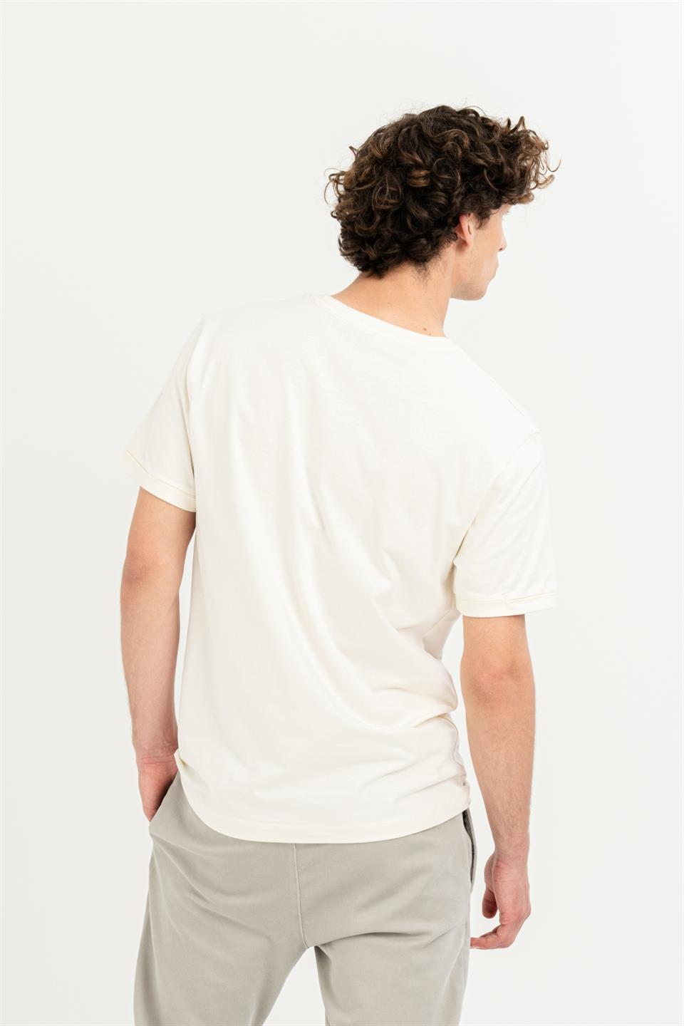 Bisiklet Yaka Kol Ucu Duble %100 Pamuk Slim Fit Erkek T-shirt