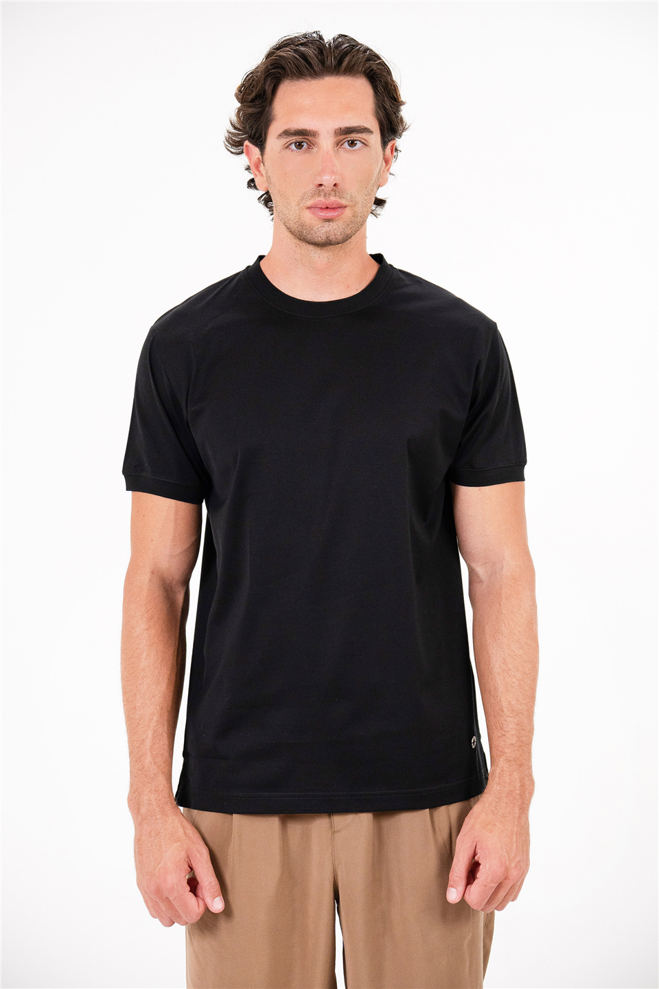 Bisiklet Yaka Kol Ucu ve Yakası Trikolu Basic Erkek T-shirt