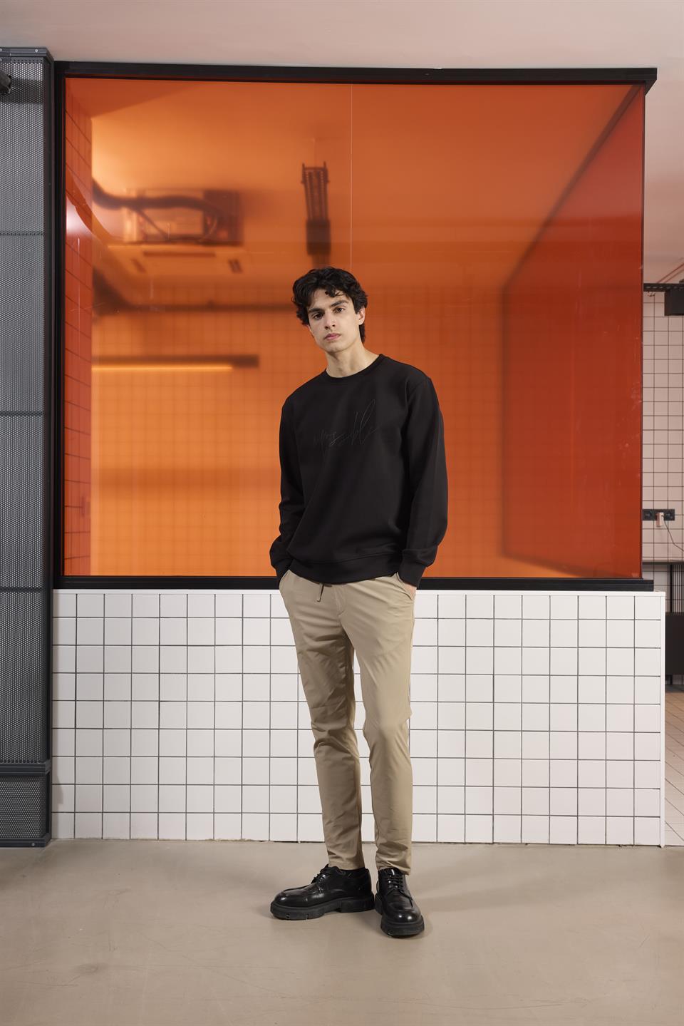 Bisiklet Yaka Ön ve Arkası Tasarım Baskılı Erkek Sweatshirt