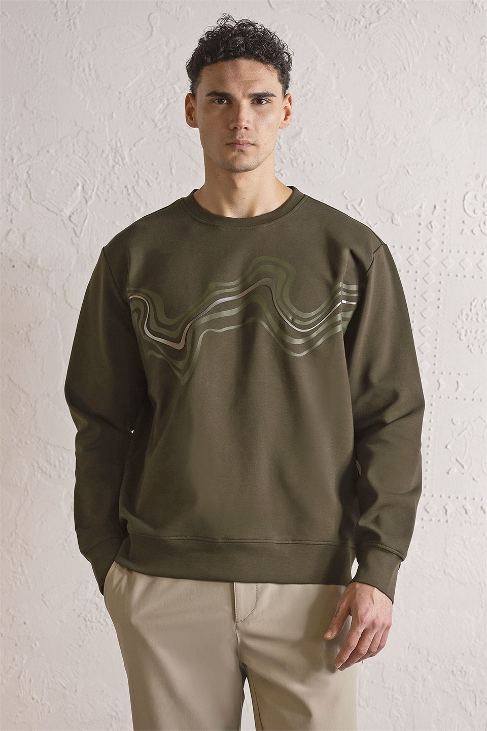 Bisiklet Yaka Önü Dalga Baskılı Erkek Sweatshirt