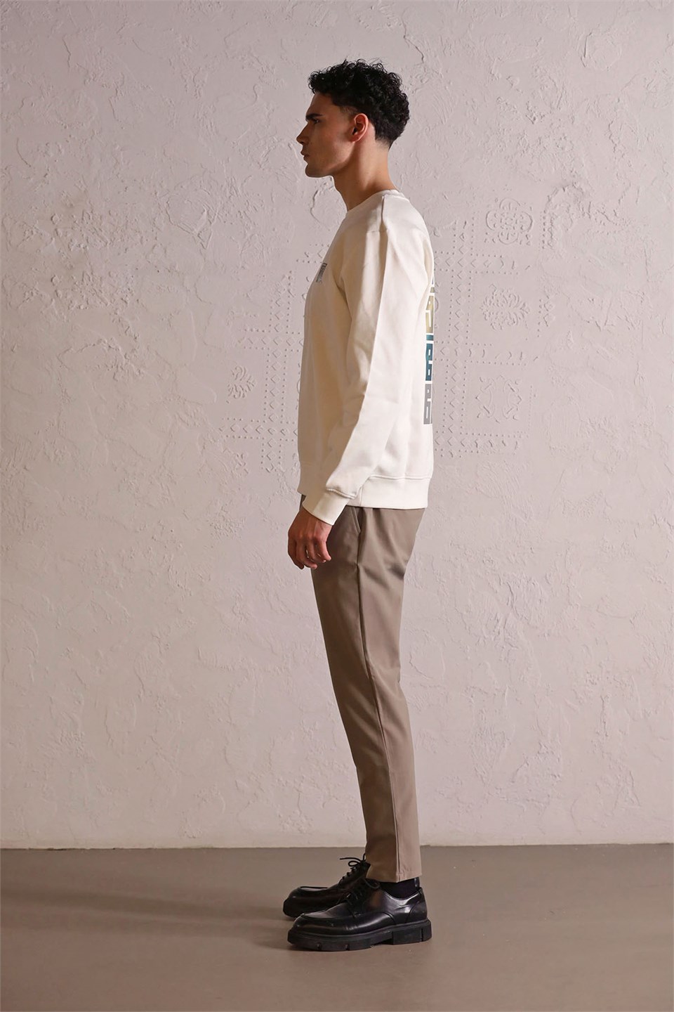 Bisiklet Yaka Sırtı ve Göğsü Baskılı Erkek Sweatshirt