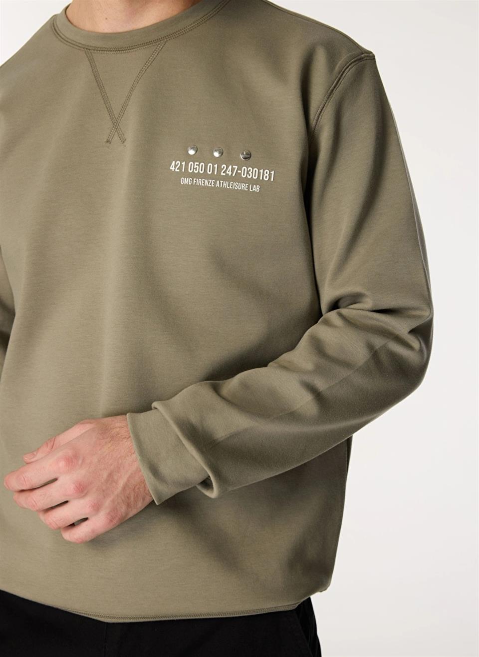 Bisiklet Yaka Sol Göğüs Üzeri Baskılı Erkek Sweatshirt