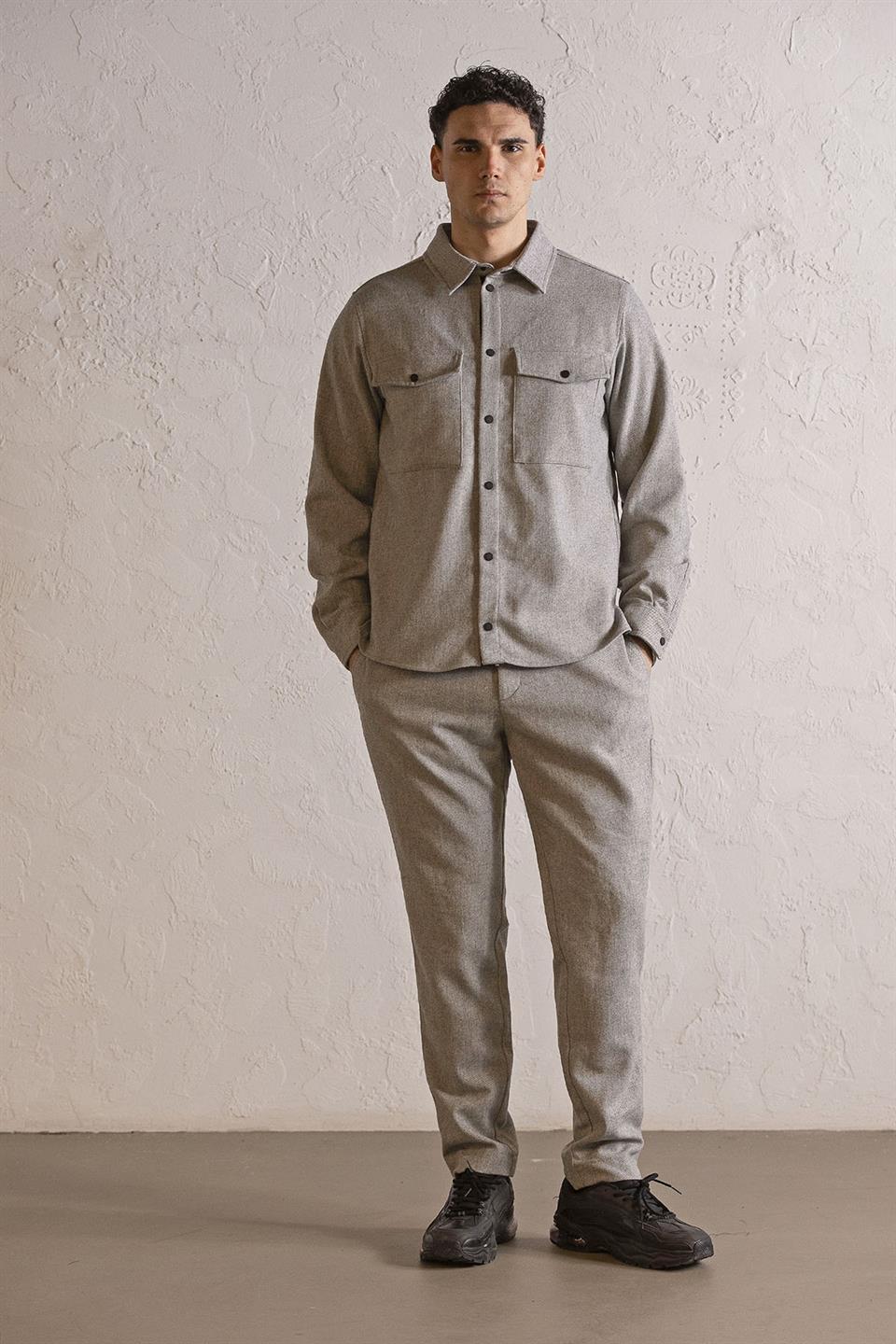 Çift Cepli Extrafor Detaylı Yırtmaçlı Erkek Dış Gömlek