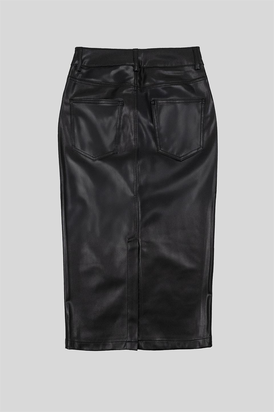 Deri Yırtmaçlı Kadın Etek