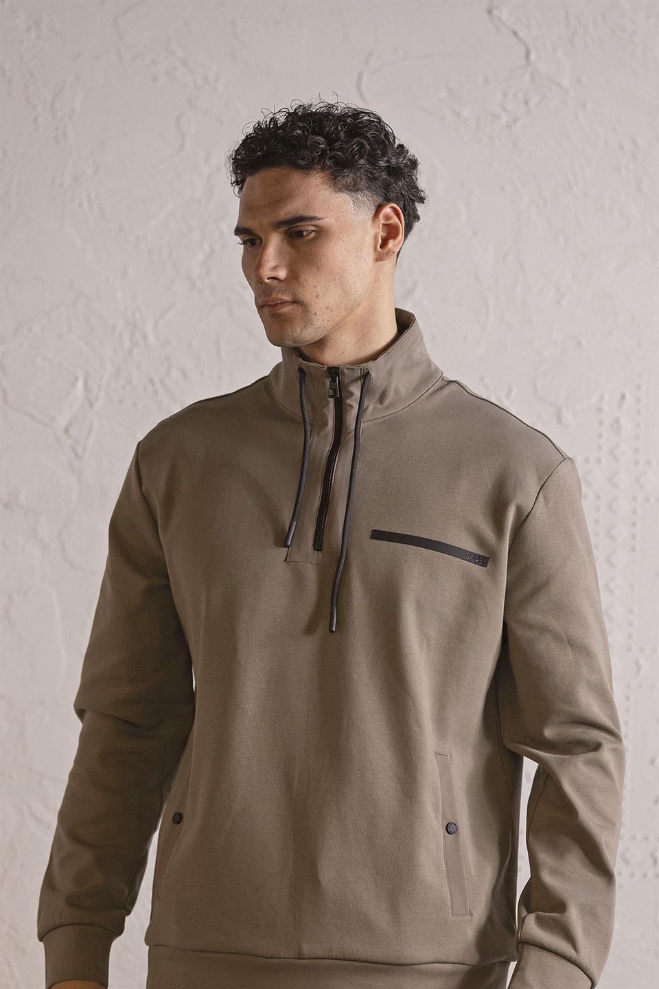 Dik Yaka Fermuar ve Çıtçıt Detaylı Erkek Sweatshirt