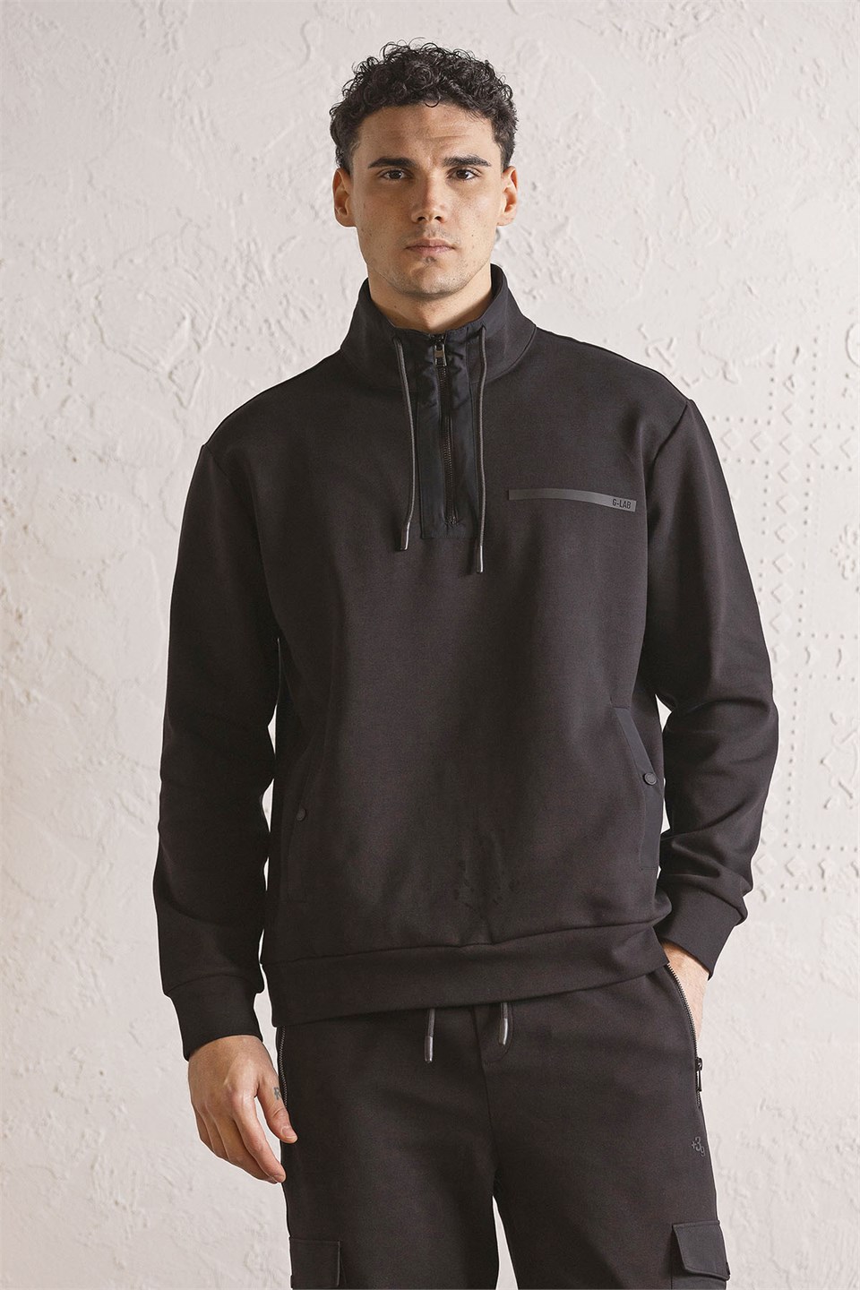 Dik Yaka Fermuar ve Çıtçıt Detaylı Erkek Sweatshirt