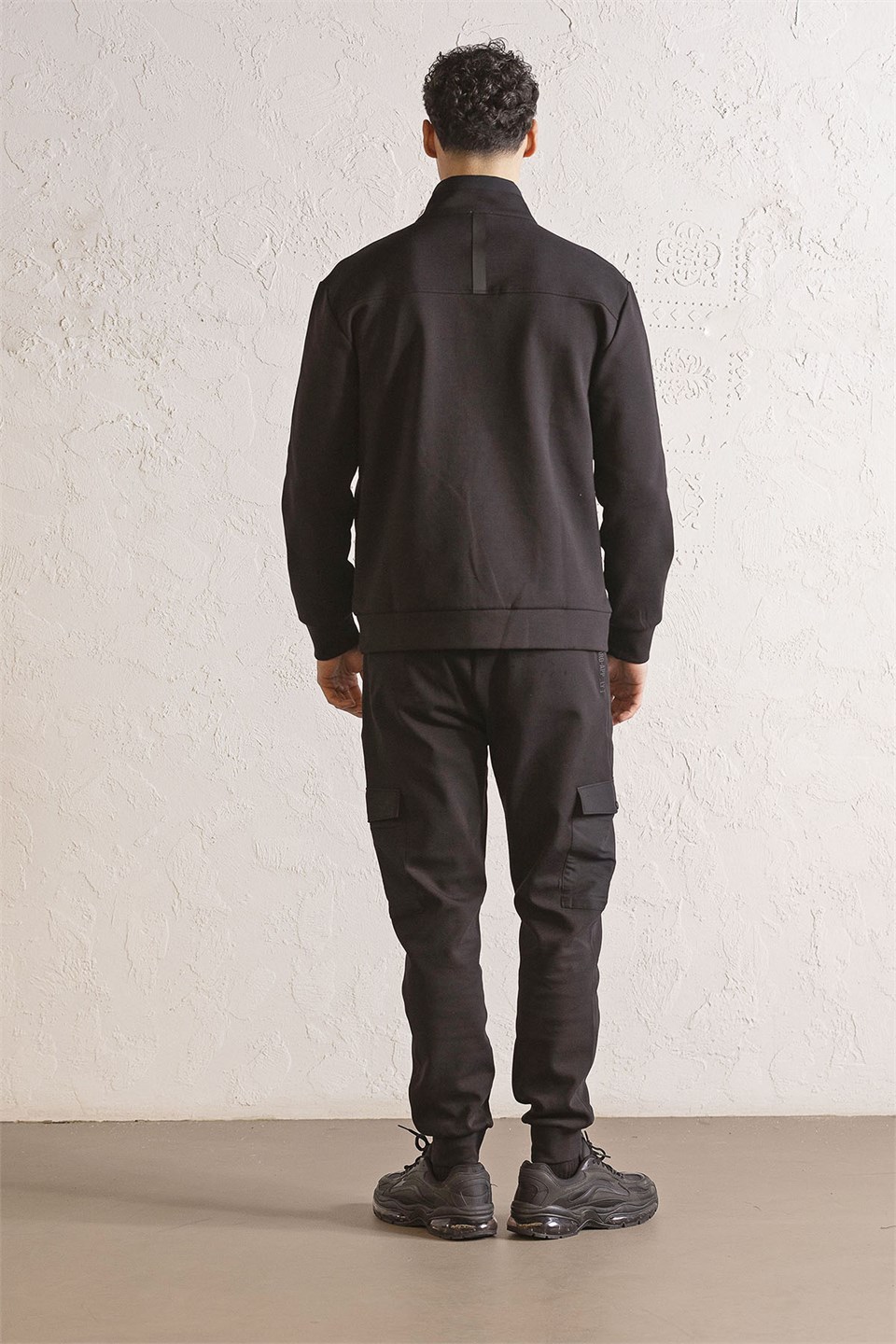 Dik Yaka Fermuar ve Çıtçıt Detaylı Erkek Sweatshirt