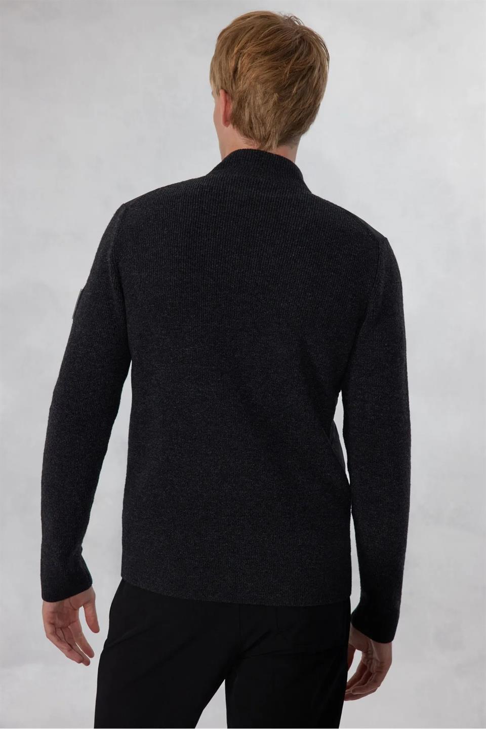 Dik Yaka Slim Fit Erkek Triko Mont