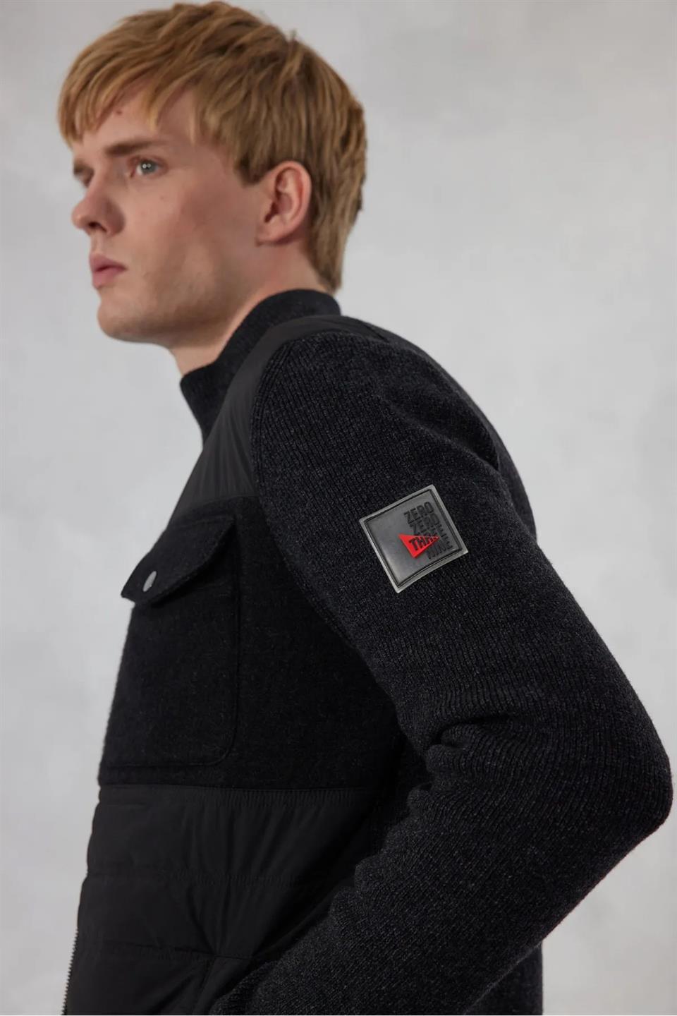 Dik Yaka Slim Fit Erkek Triko Mont