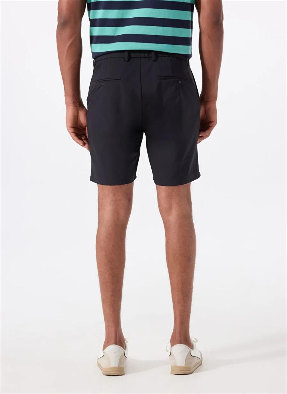 Düğme Kapamalı Technic Kumaşlı Erkek Şort