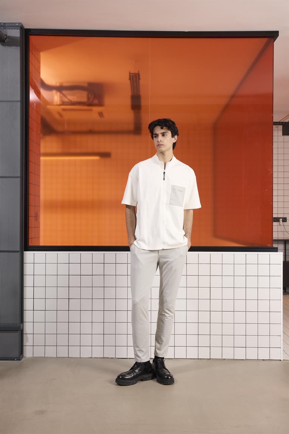 Fermuar Detaylı Bomber Yaka Flexi Baskılı Erkek T-shirt