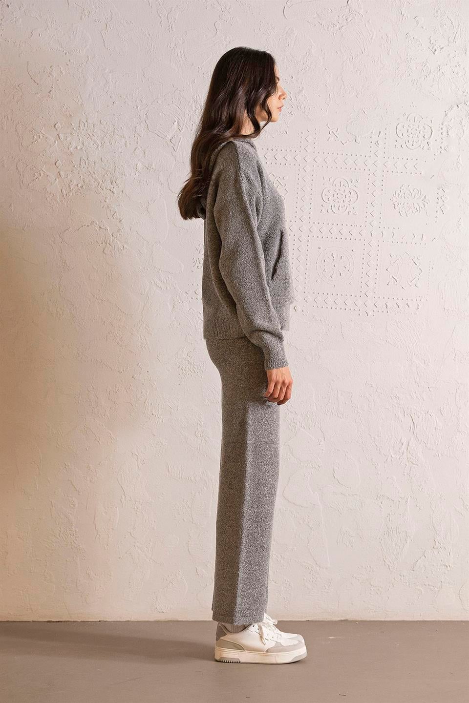 Kapüşon Yaka Kanguru Cepli Kadın Triko Sweatshirt