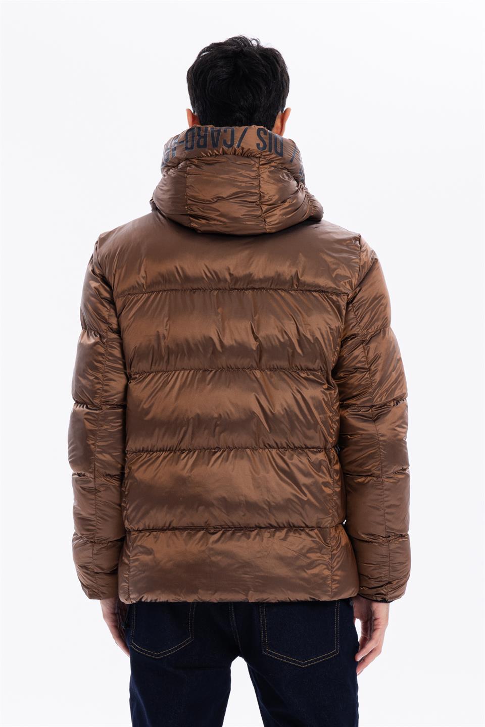 Kapüşonlu Cepleri Fermuarlı Kol Ucu Trikolu Erkek Mont