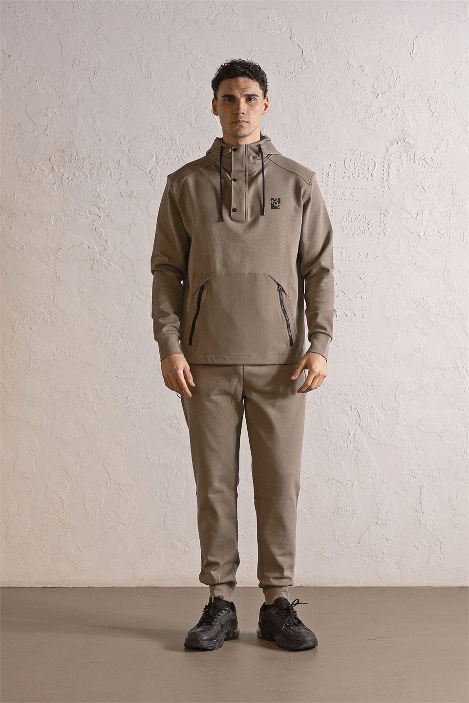 Kapüşonlu Çıtçıt ve Fermuar Detaylı Kanguru Cepli Erkek Sweatshirt
