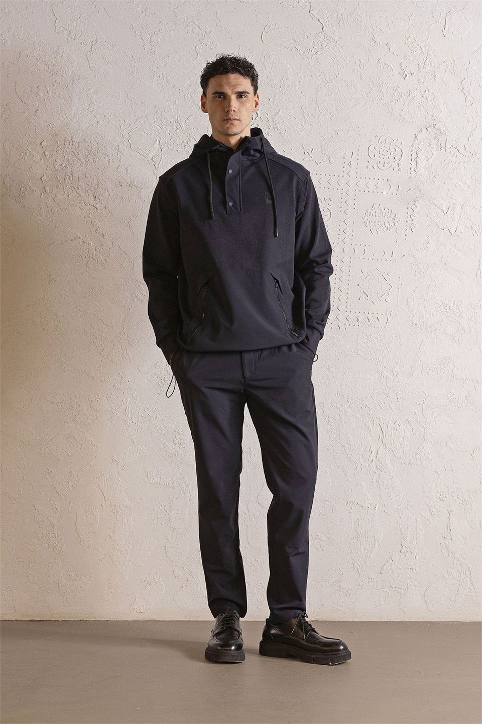 Kapüşonlu Çıtçıt ve Fermuar Detaylı Kanguru Cepli Erkek Sweatshirt