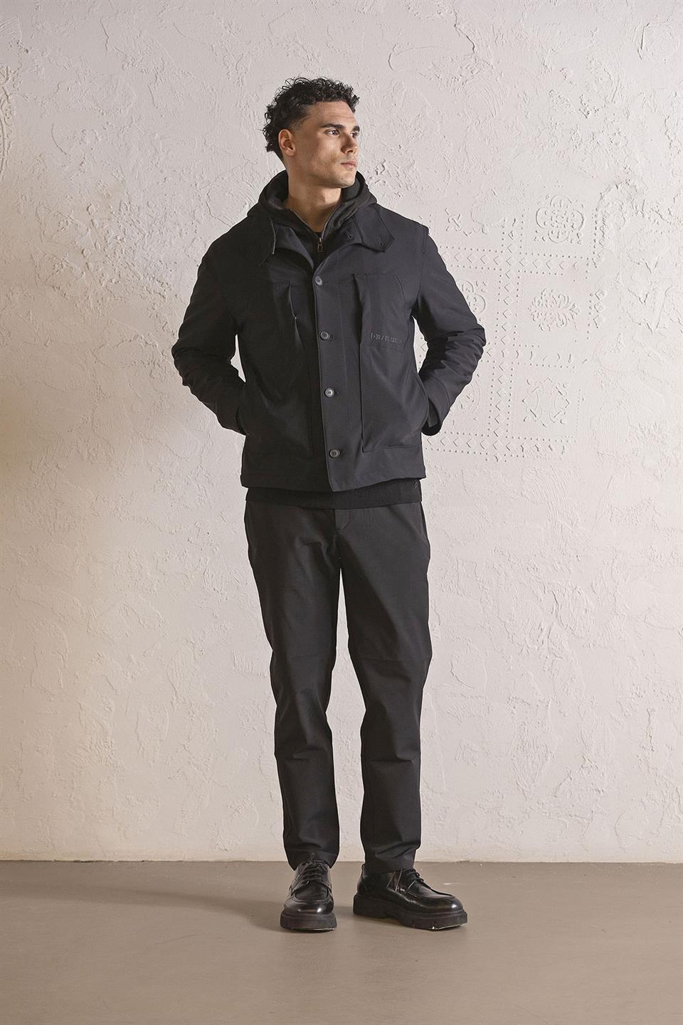 Kapüşonlu Üst Yaka Tasarımlı Erkek Mont