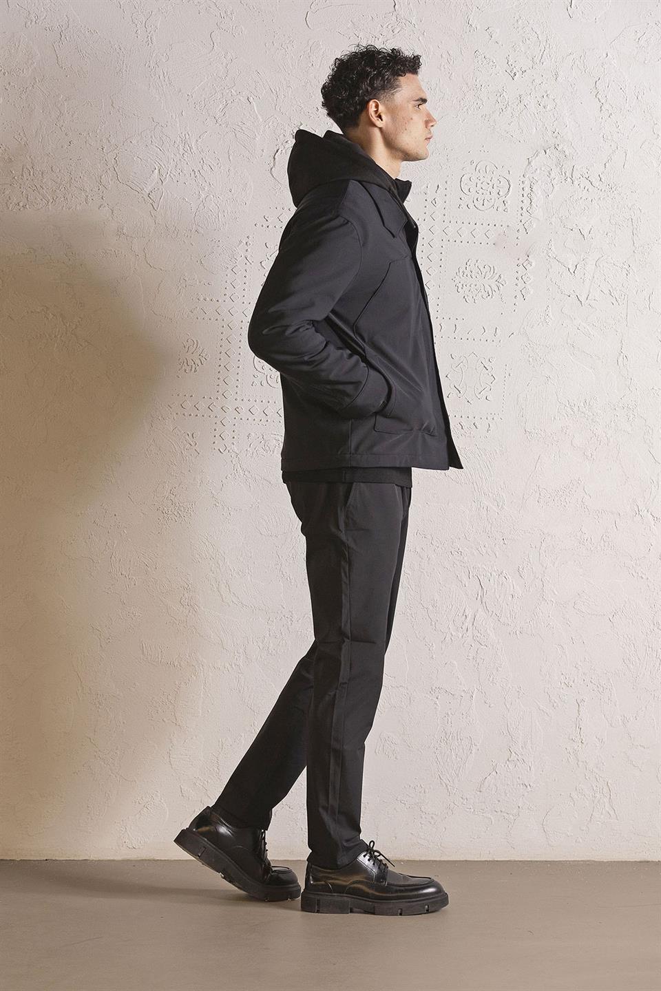 Kapüşonlu Üst Yaka Tasarımlı Erkek Mont