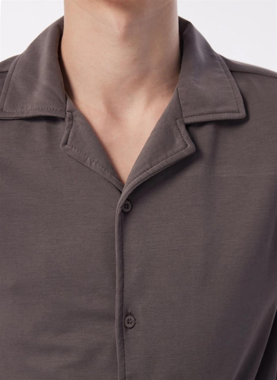 Kısa Kollu Apaj Yaka Slim Fit Örme Erkek Gömlek