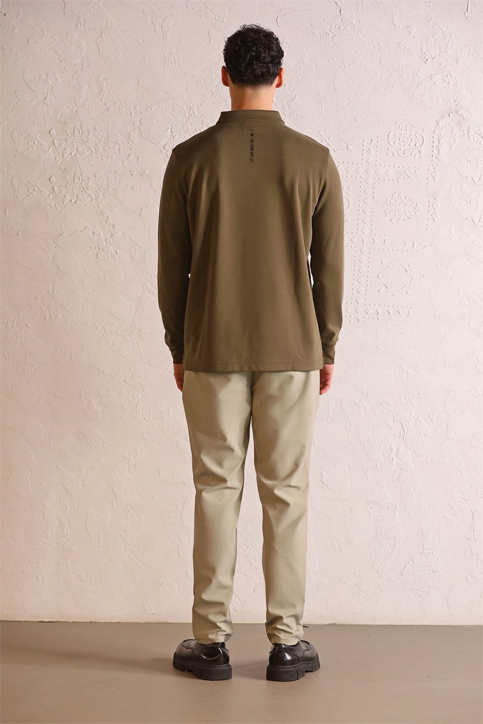 Polo Yaka Dikiş Detaylı Erkek Sweatshirt