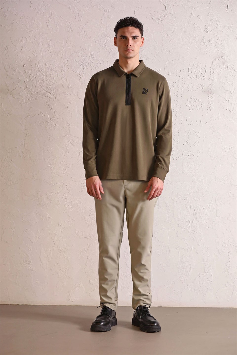 Polo Yaka Dikiş Detaylı Erkek Sweatshirt