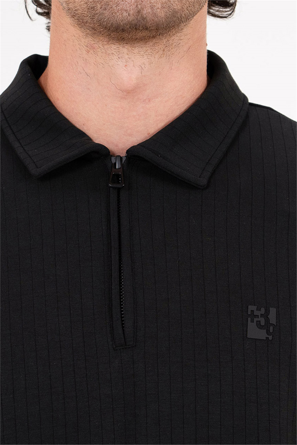 Polo Yaka Fermuarlı Sol Güğsü Baskılı Erkek T-shirt