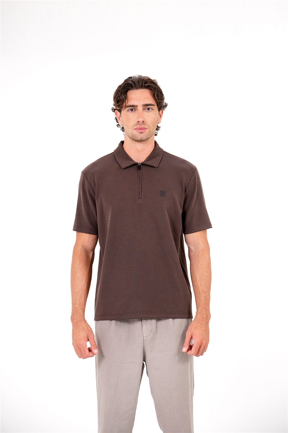 Polo Yaka Fermuarlı Sol Güğsü Baskılı Erkek T-shirt