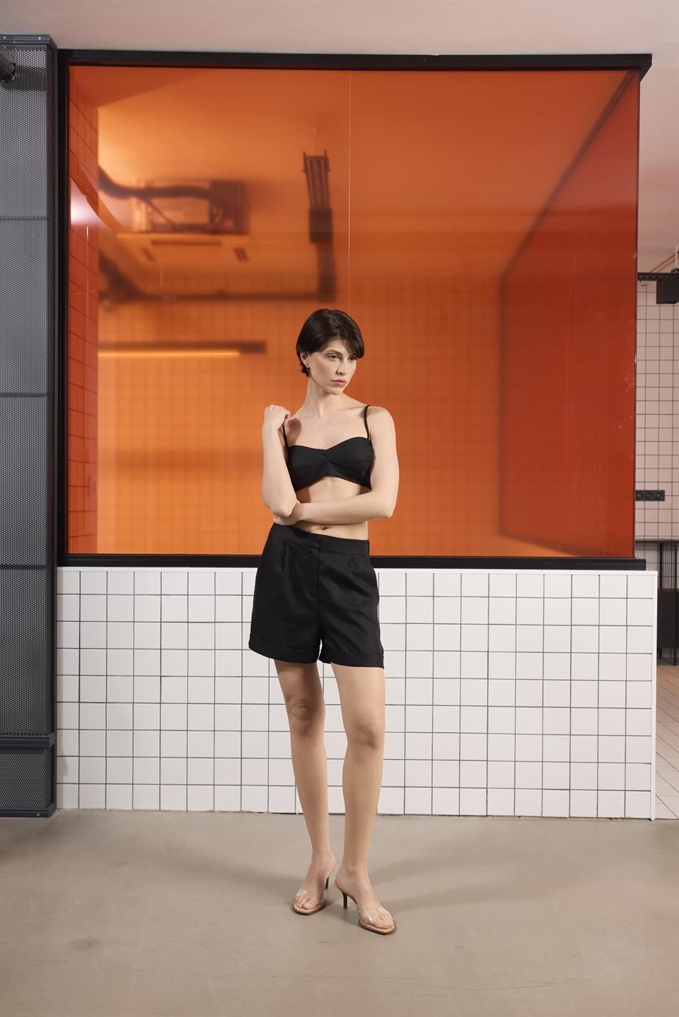 İstanbul Cepli Katlamalı Paça Kadın Şort