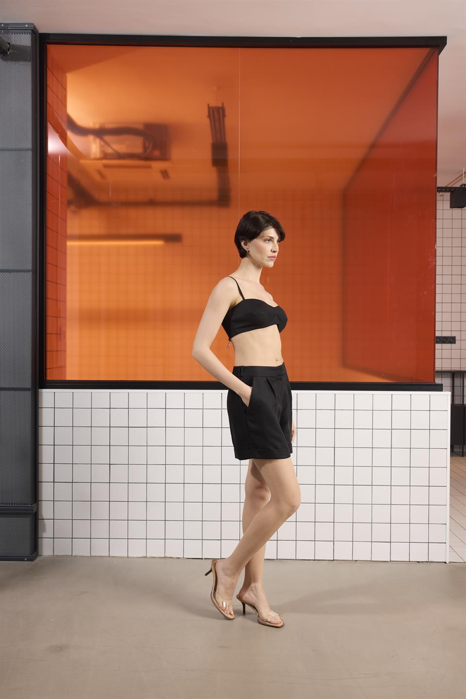 İstanbul Cepli Katlamalı Paça Kadın Şort