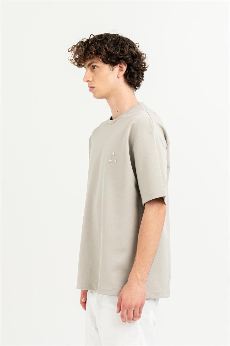 Bisiklet Yaka Göğsü Rivet Detaylı Oversize Erkek T-shirt