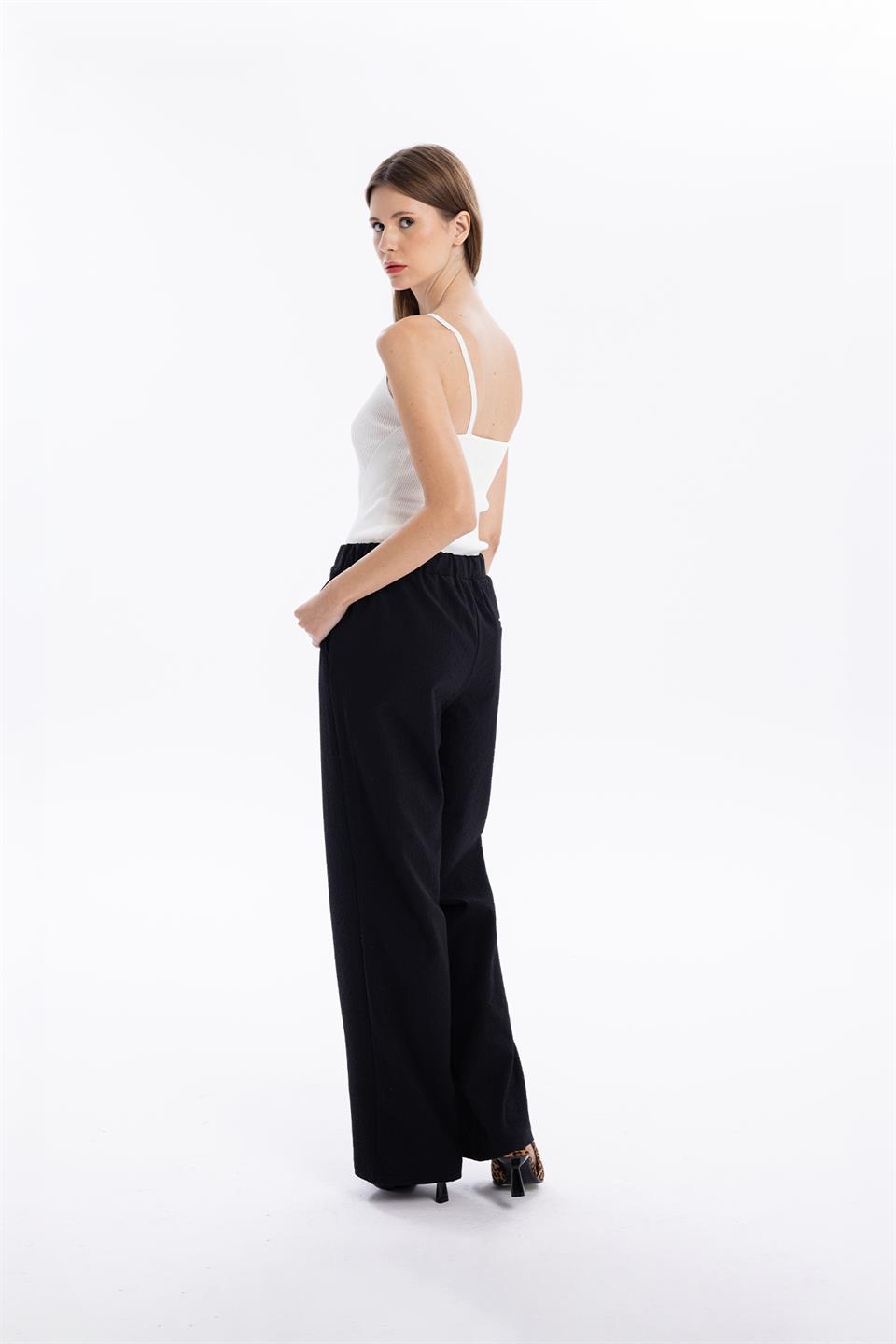 V Yaka Slim Fit İnce Askılı Triko Kadın Atlet