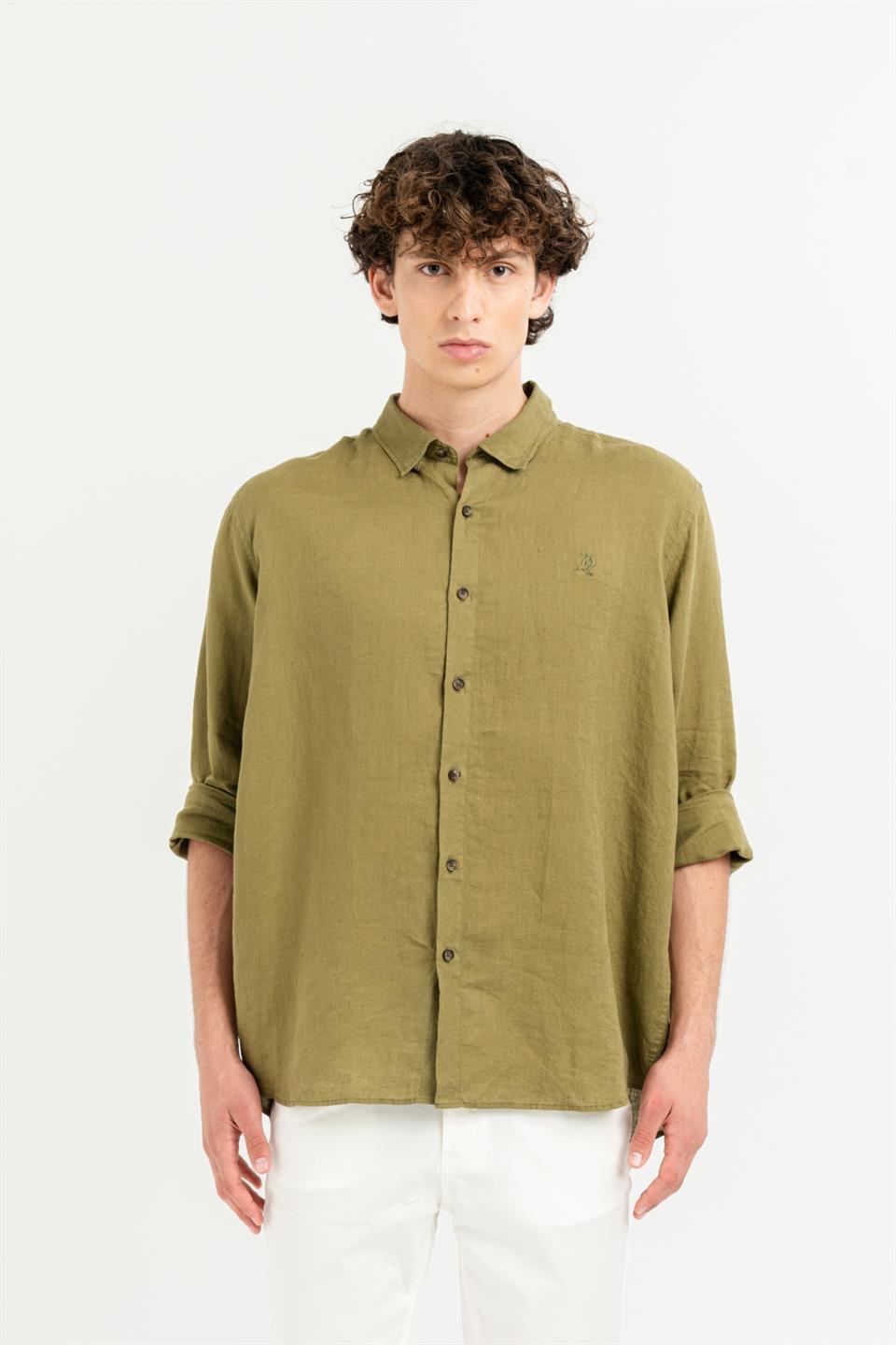 Yakası Alttan Britli Regular Fit %100 Keten Erkek Gömlek