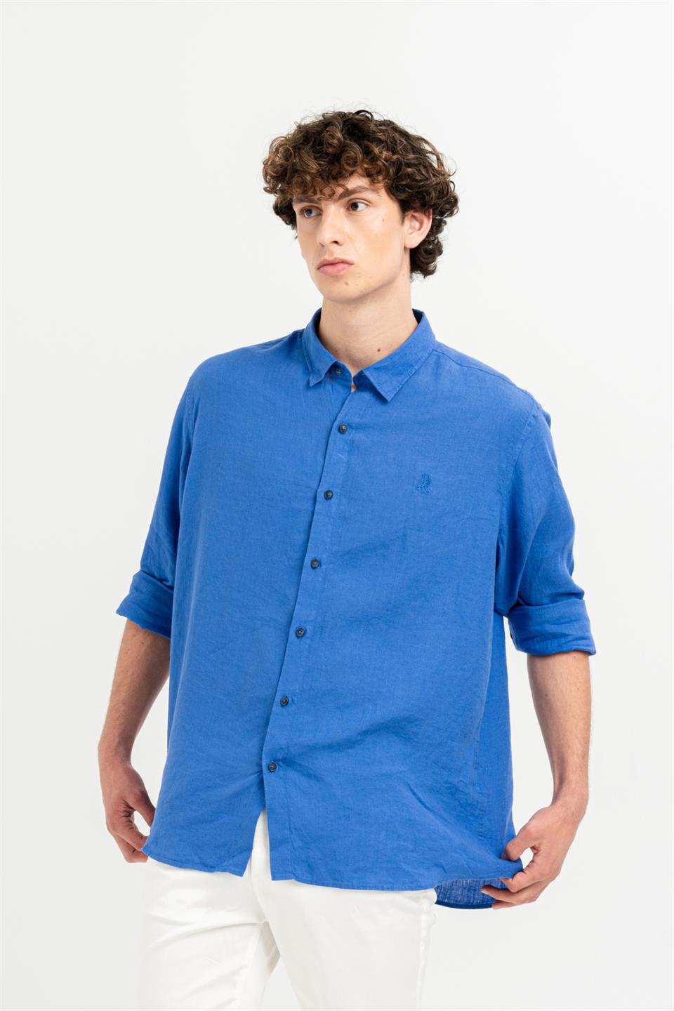 Yakası Alttan Britli Regular Fit %100 Keten Erkek Gömlek