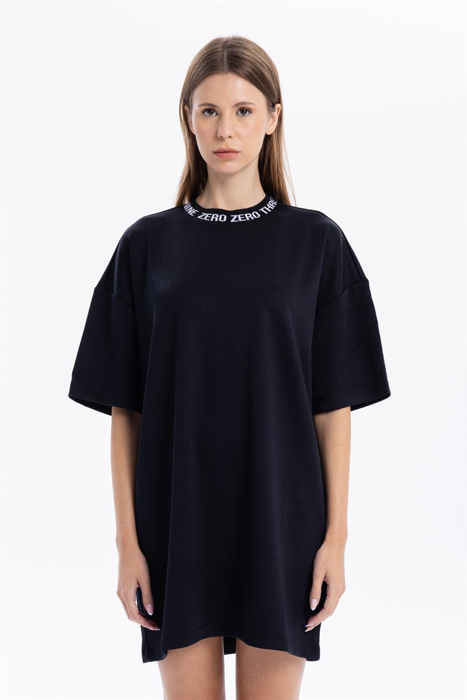 Yakası Zero Nakışlı Oversize Kadın Elbise