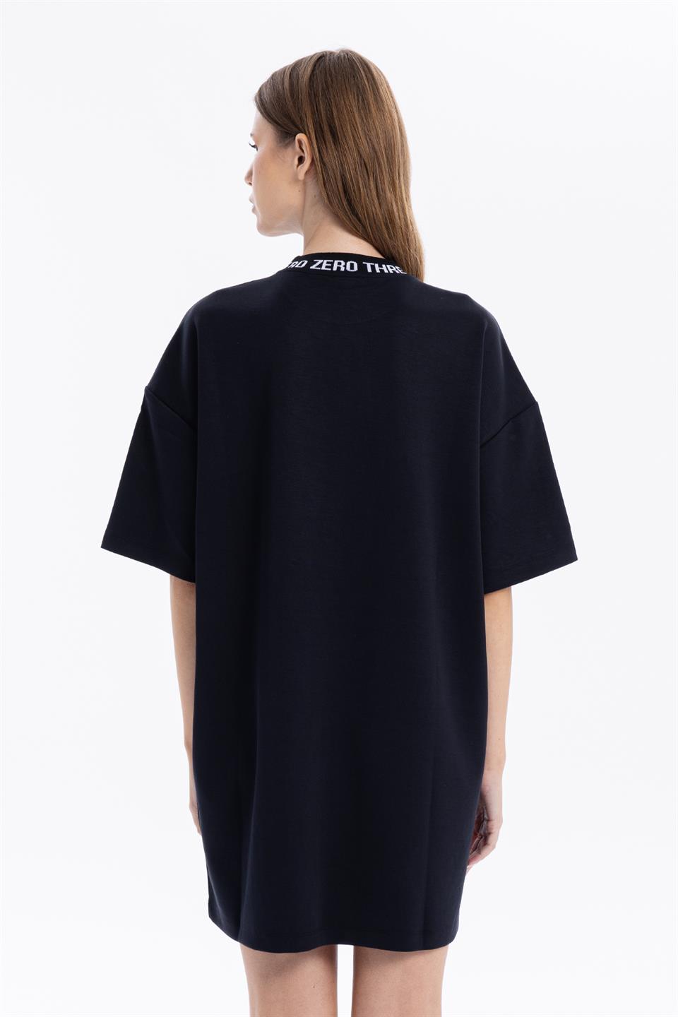 Yakası Zero Nakışlı Oversize Kadın Elbise