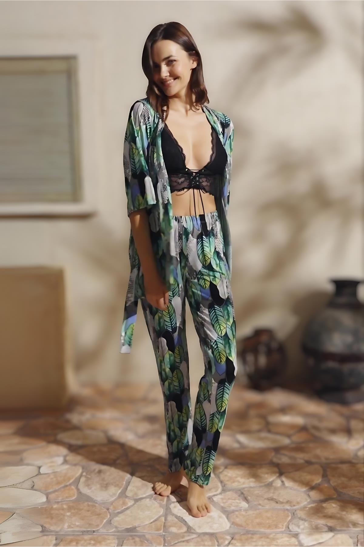 Yeşil Desenli Viskon Pijama Bralet ve Sabahlık Takım