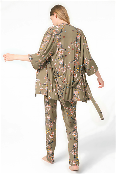 Yeşil Viskon Çiçek Desenli Kışlık Atlet Pijama Sabahlık Takımı