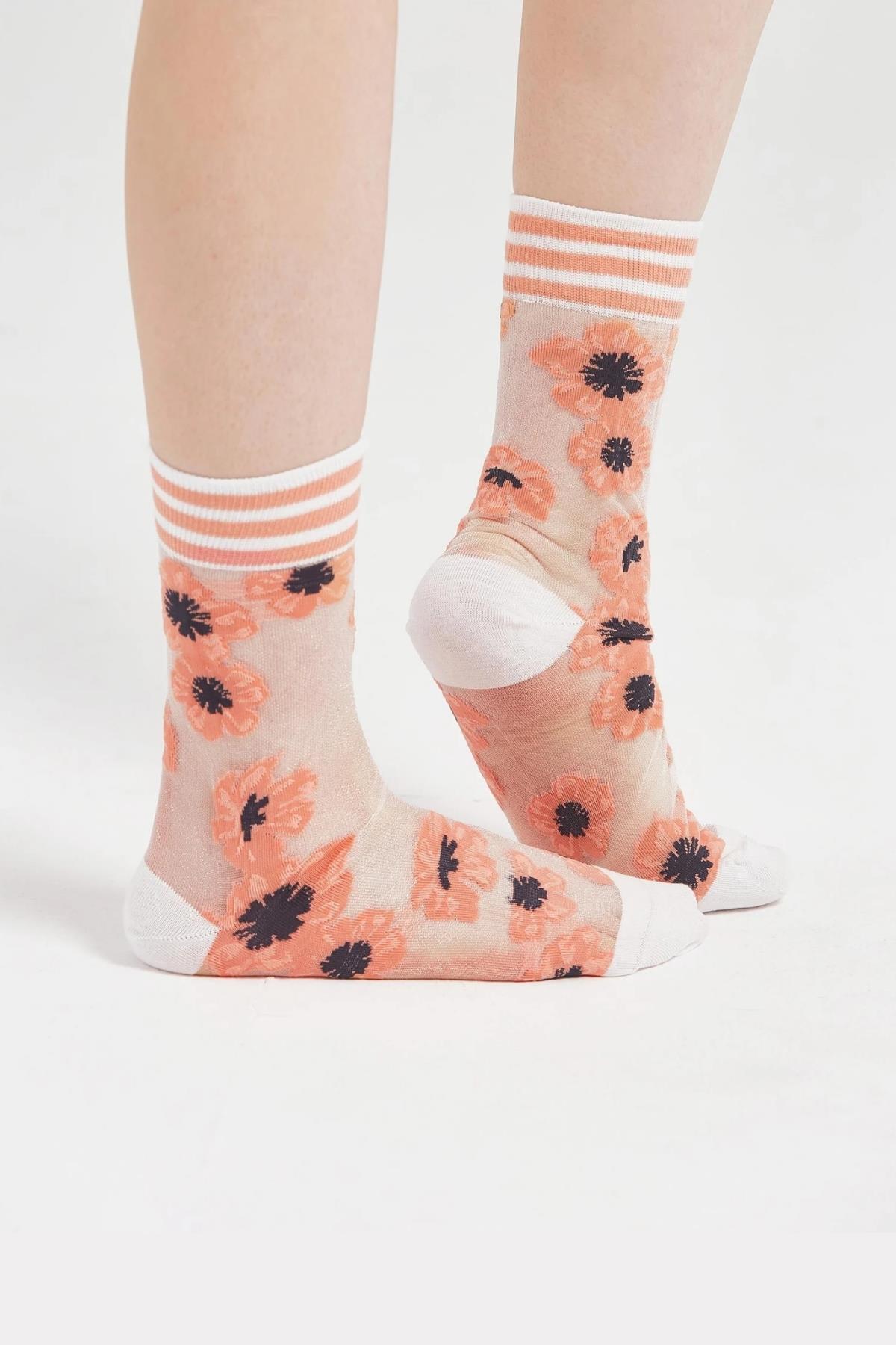 Manolya Kore Tarzı Transparan Soket Çorap