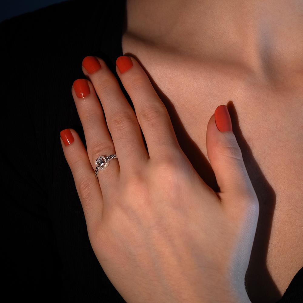 0.35 Karat Baget Pırlanta Tektaş Yüzük - IDL Sertifikalı 