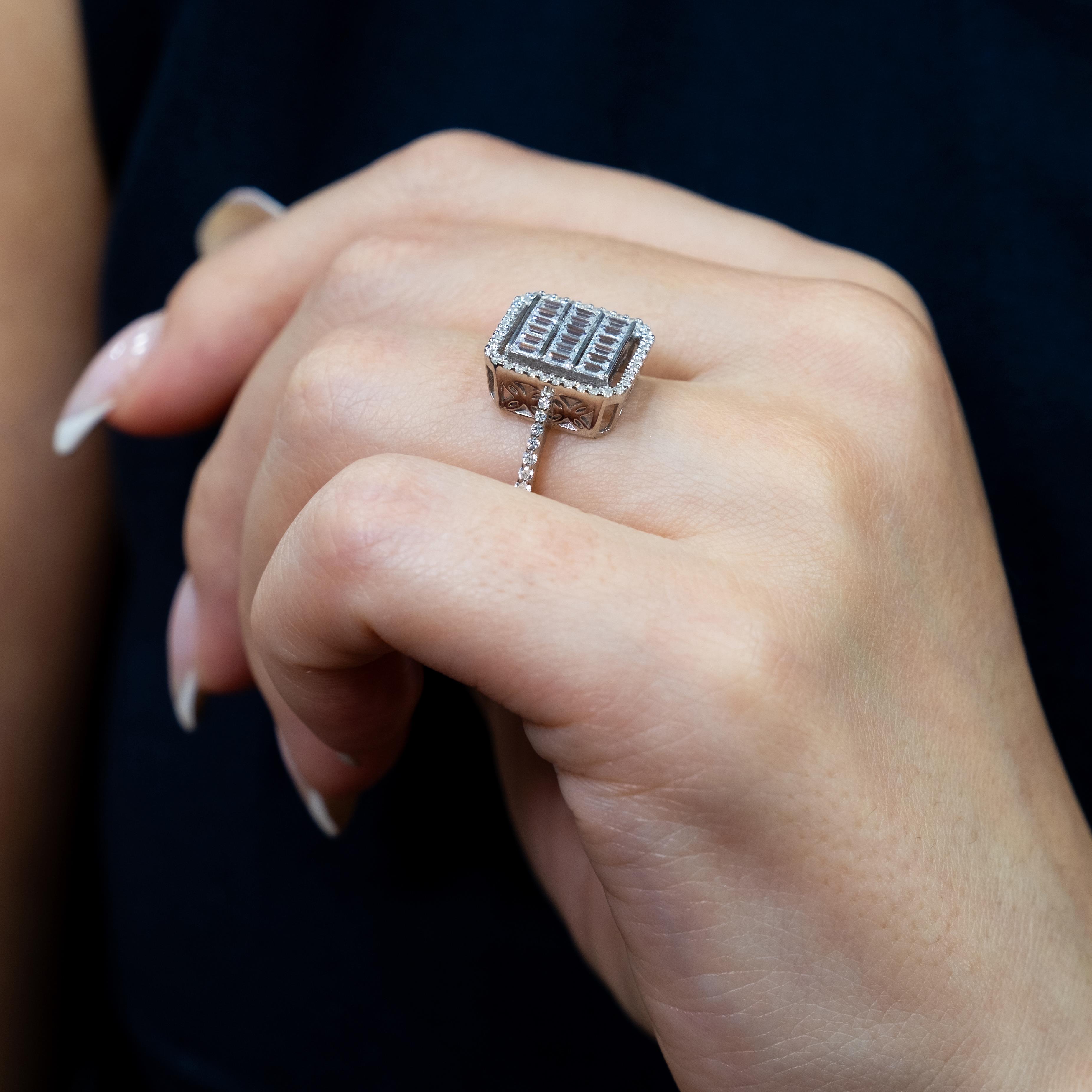 0.85 Karat Pırlanta Hemera Baget Yüzük - IDL Sertifikalı