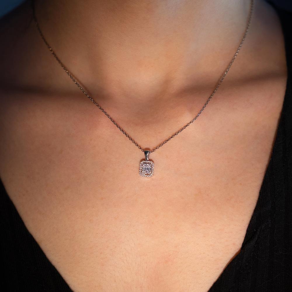 0.30 Karat Baget Pırlanta Kolye