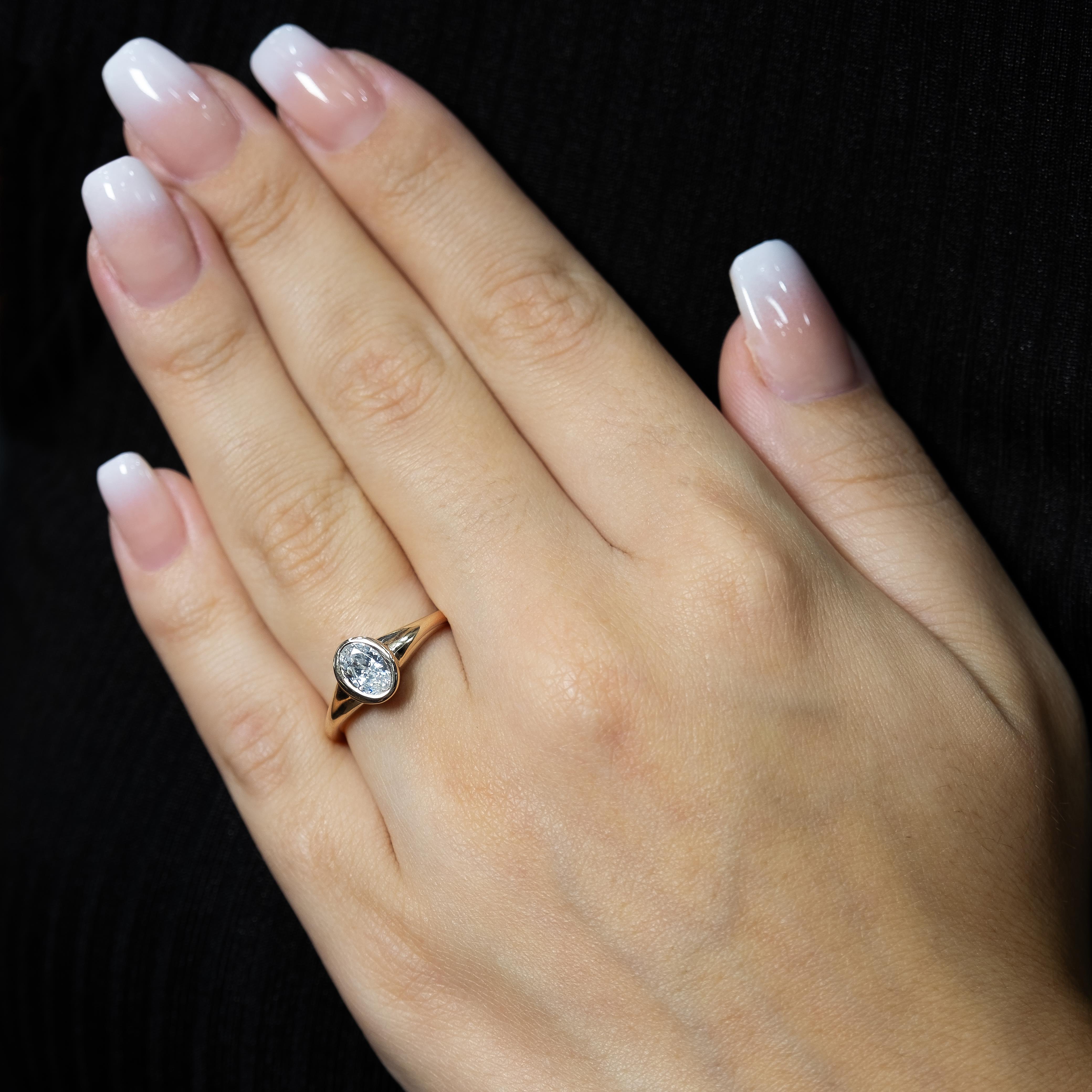 0.70 Karat Oval Pırlanta Lilyum  Yüzük - HRD Sertifikalı