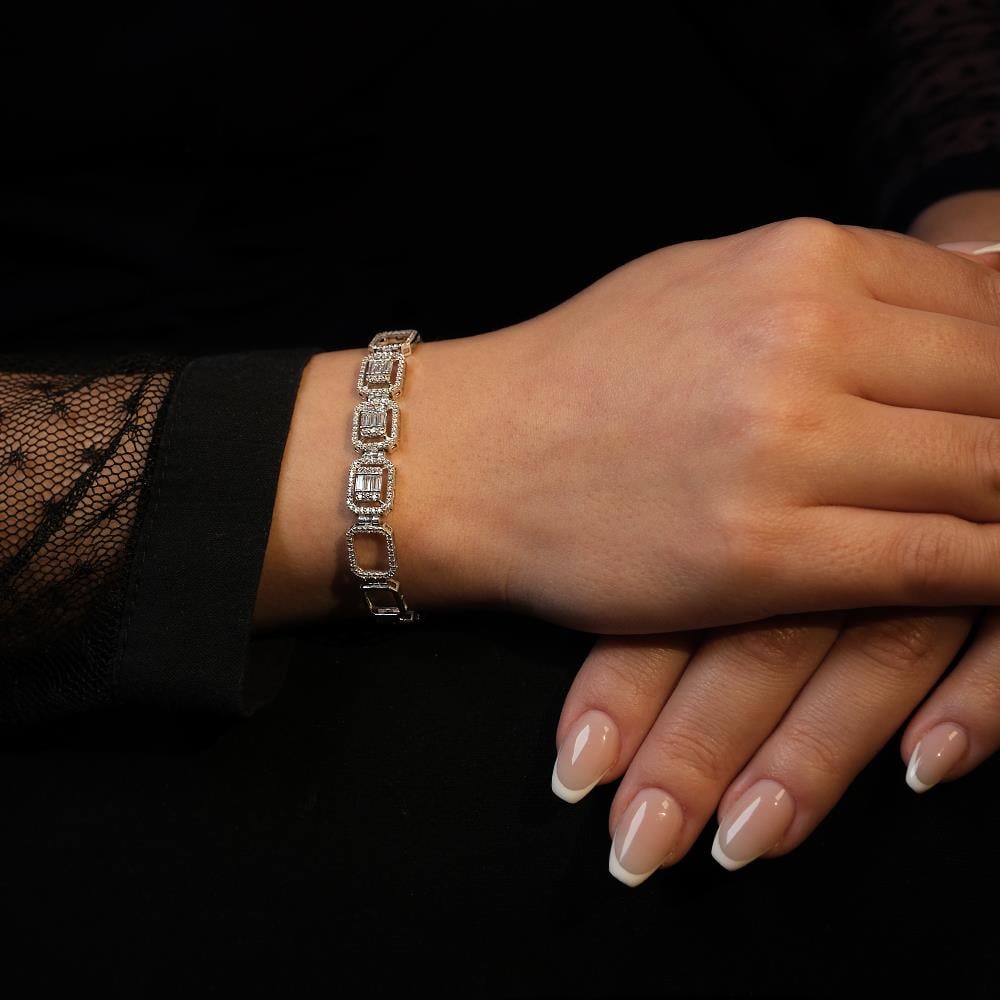 1.24 Karat Baget Pırlanta Taşlı Bileklik