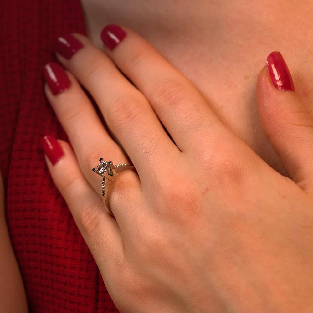 Toplam 0,54 Karat Kolu Taşlı Pırlanta Tektaş Yüzük - HRD Sertifikalı