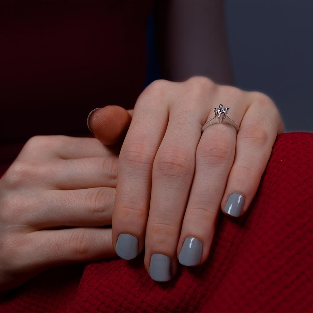 D Renk 0.30 Karat Pırlanta Tektaş Yüzük - HRD Sertifikalı