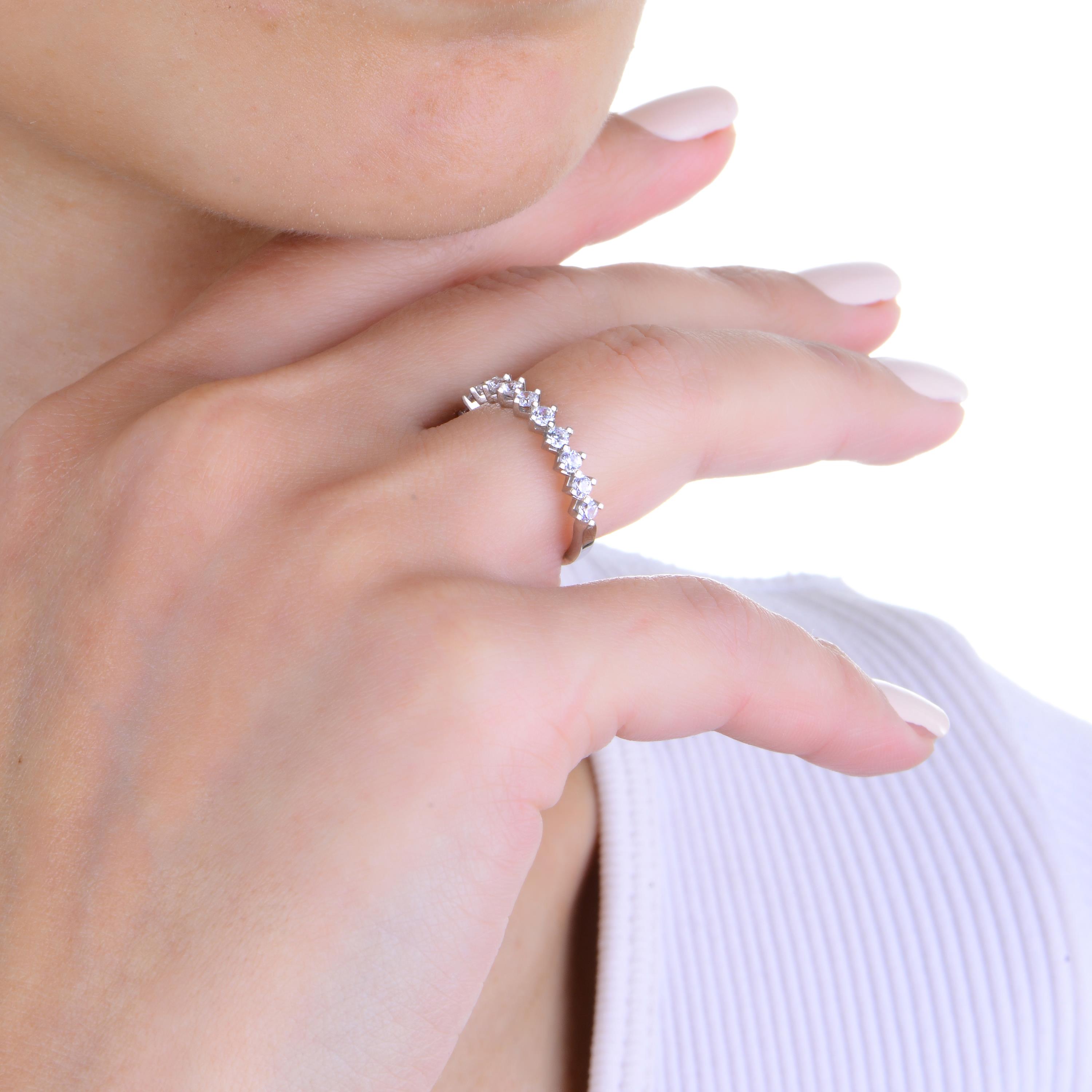 F Renk 0.60 Karat Pırlanta Yarımtur Çapraz Yüzük - IDL Sertifikalı