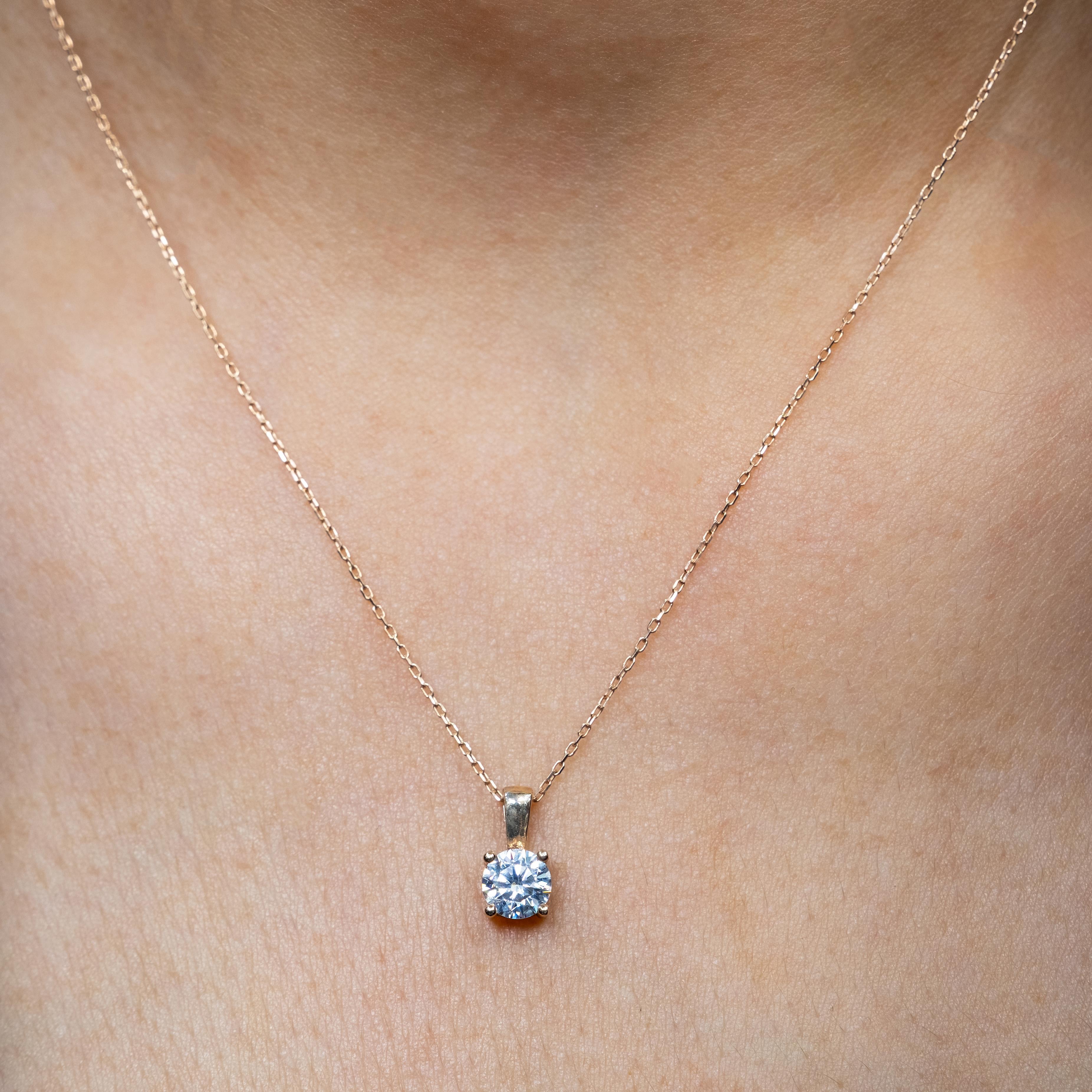 F Renk 0.50 Karat Pırlanta Tektaş Kolye